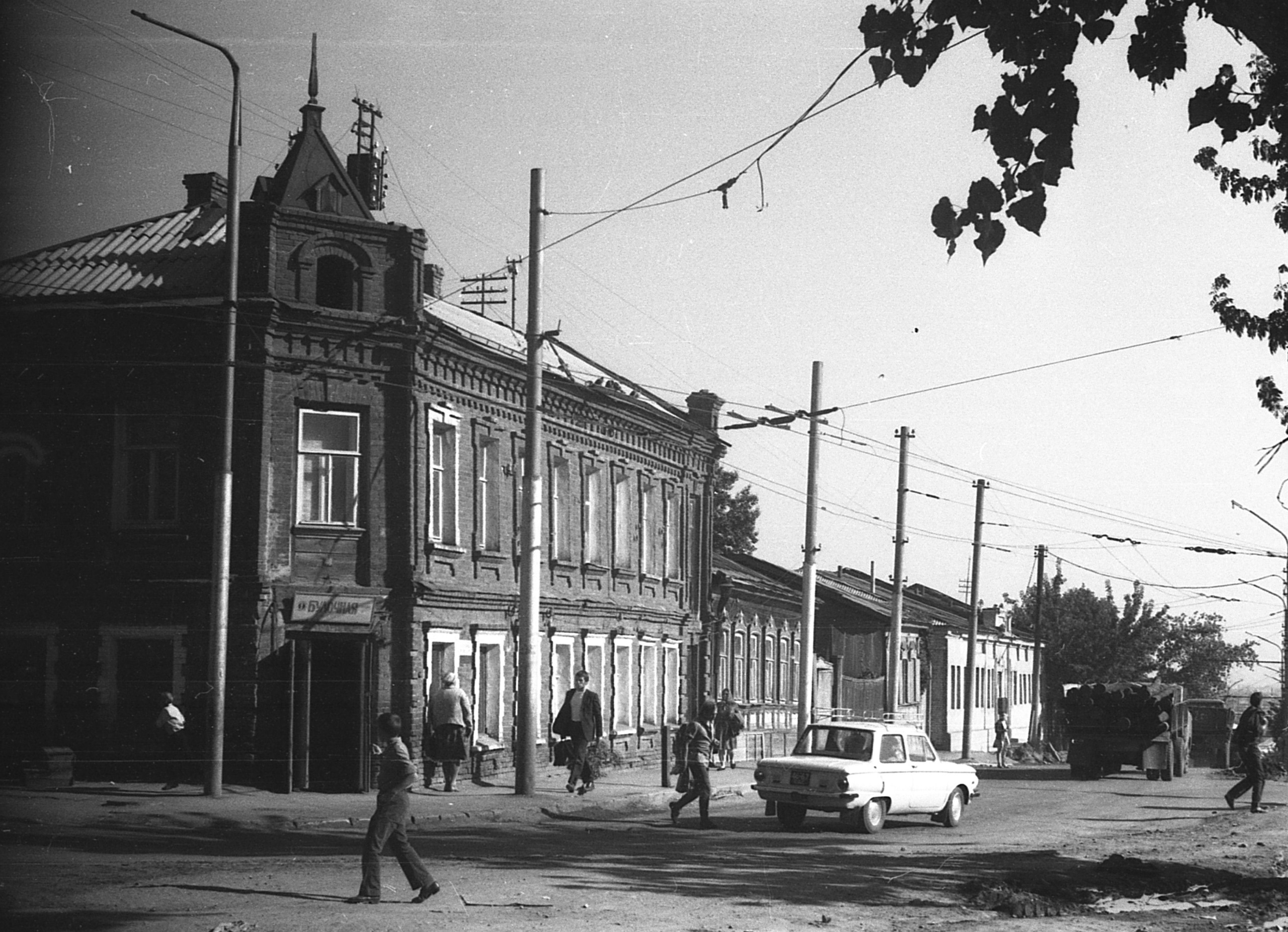 Угол Большой Горной и Чернышевского | Фотографии старого Саратова