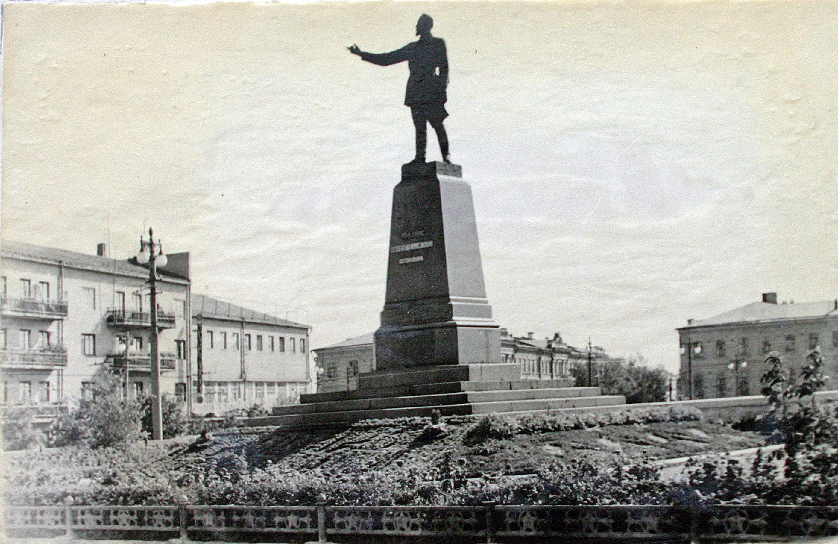 привокзальная площадь в саратове