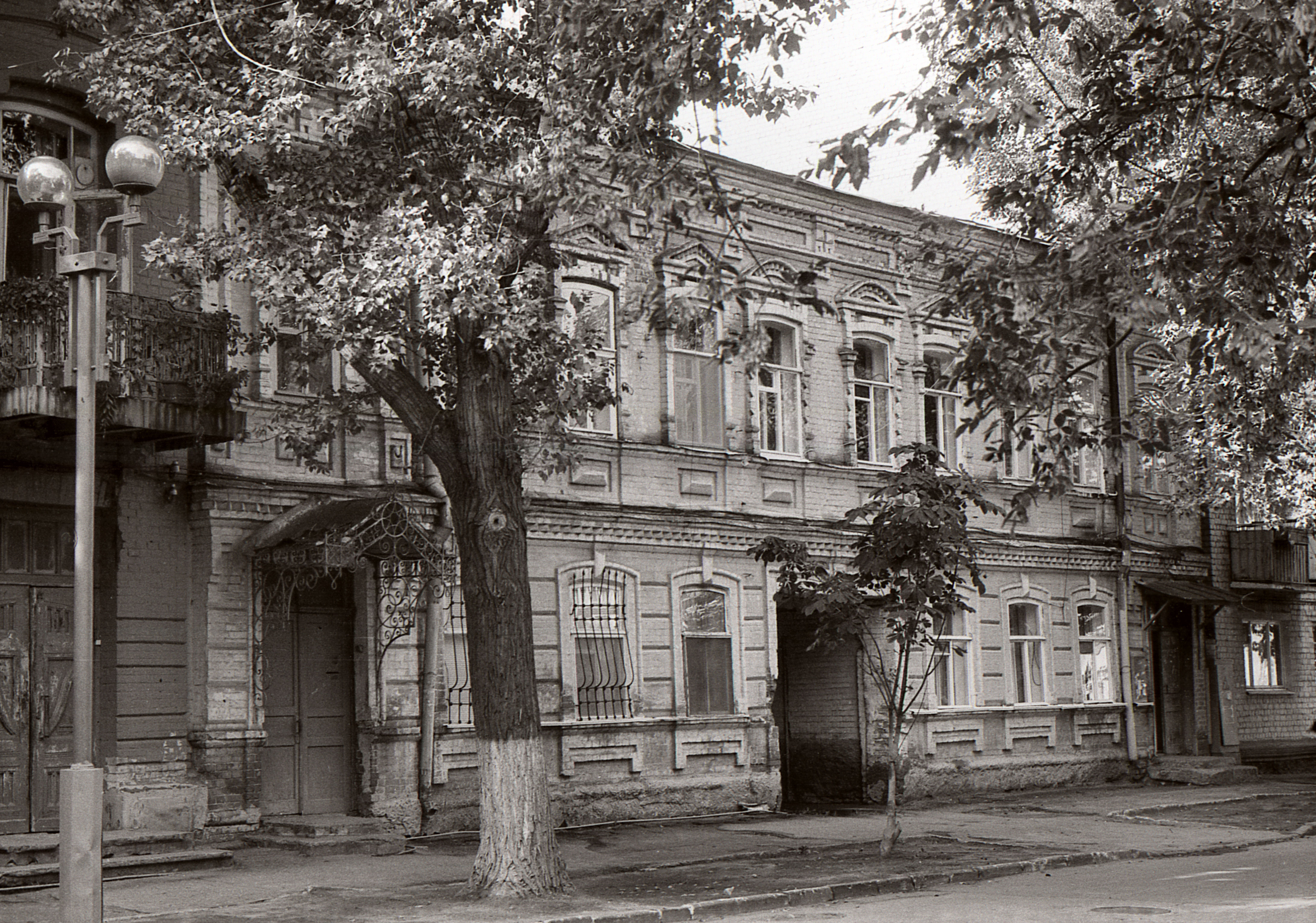 Улица московского дзержинского. Старый Саратов улица Дзержинского. Старый Саратов улица Дзержинского 27. Улица Дзержинского старый дом. Улица Дзержинского в Старом Саратове.