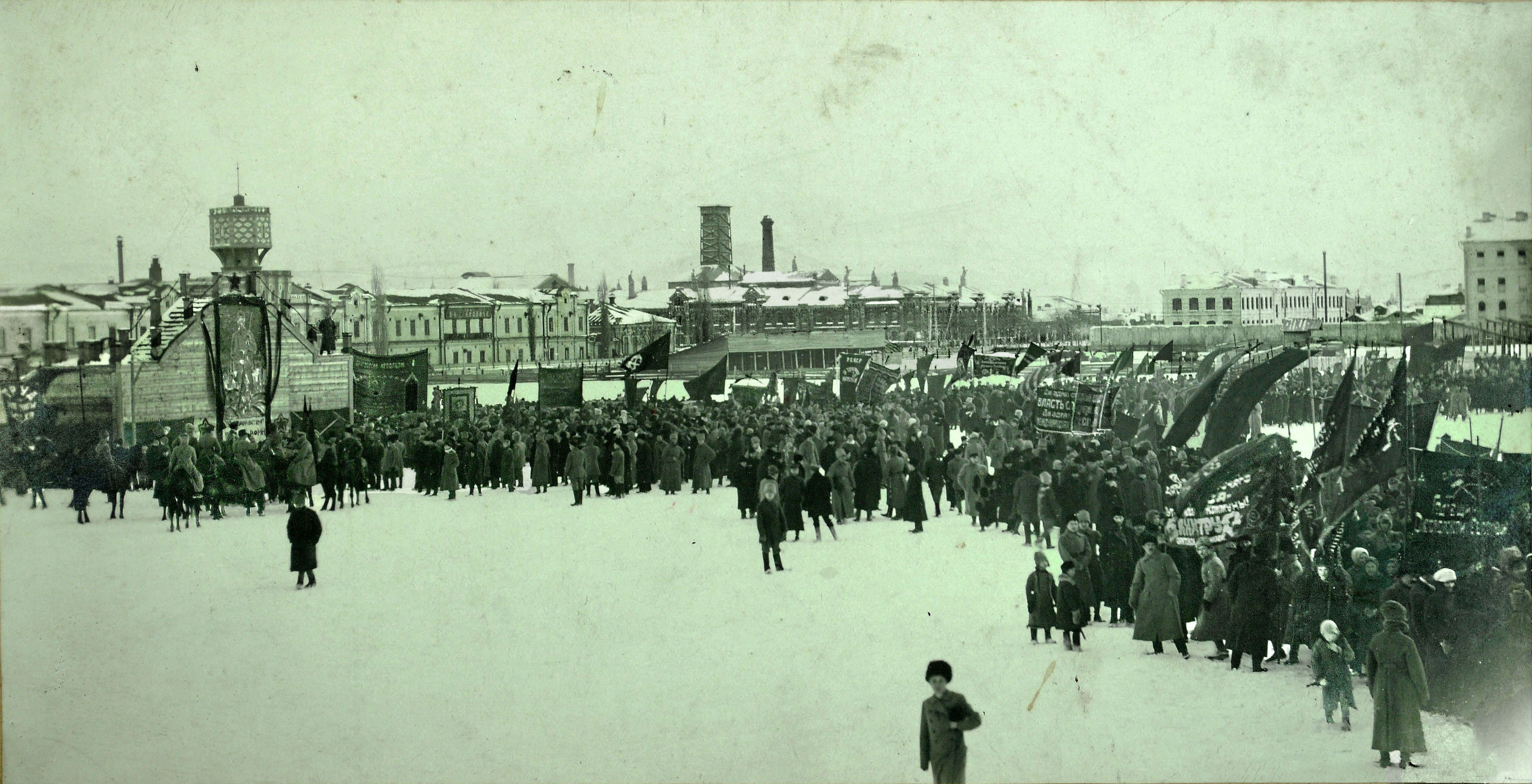 7 ноября 1920 г. на площади Республики | Фотографии старого Саратова