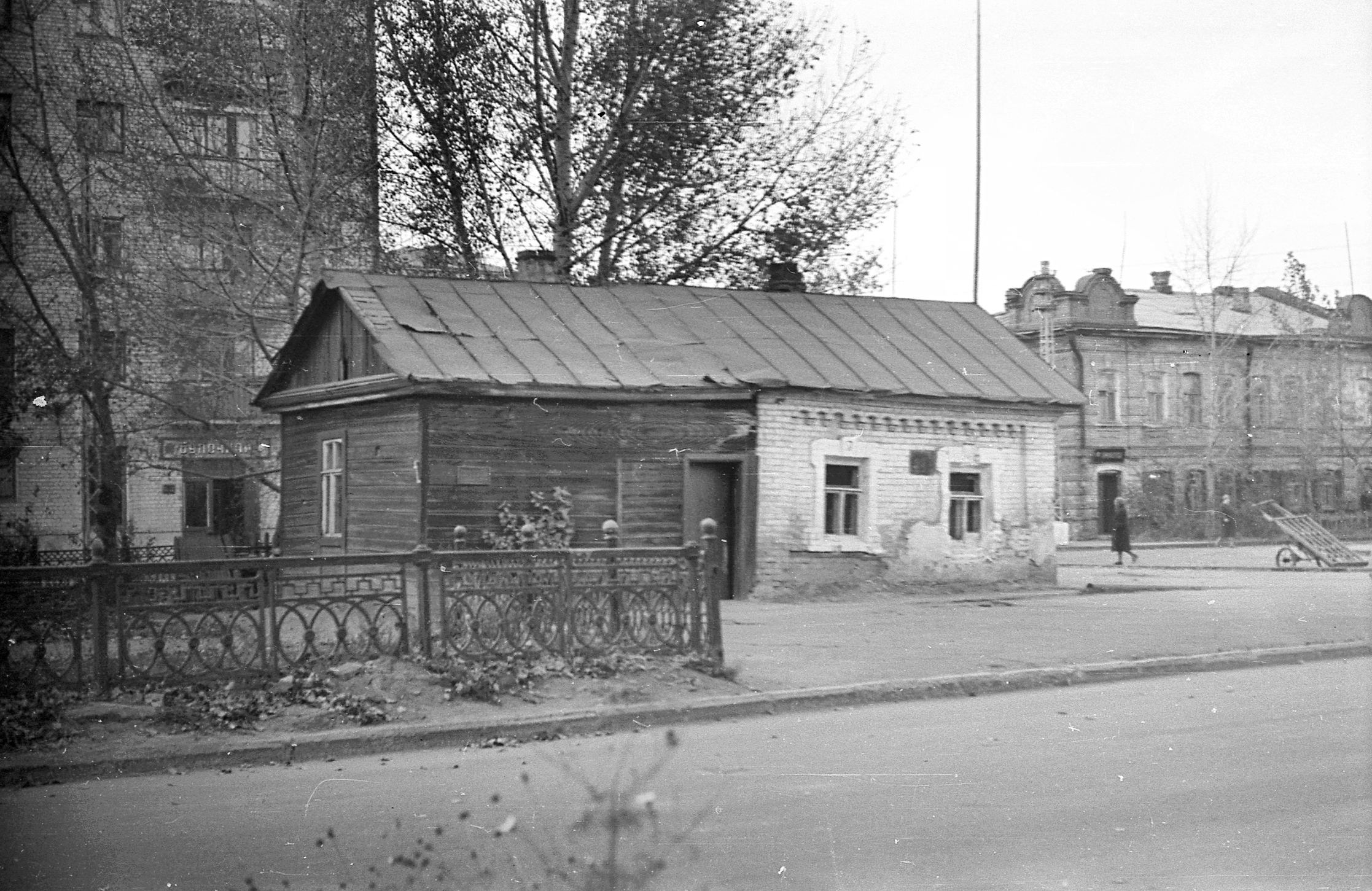 Угол 20 лет ВЛКСМ и Рахова | Фотографии старого Саратова