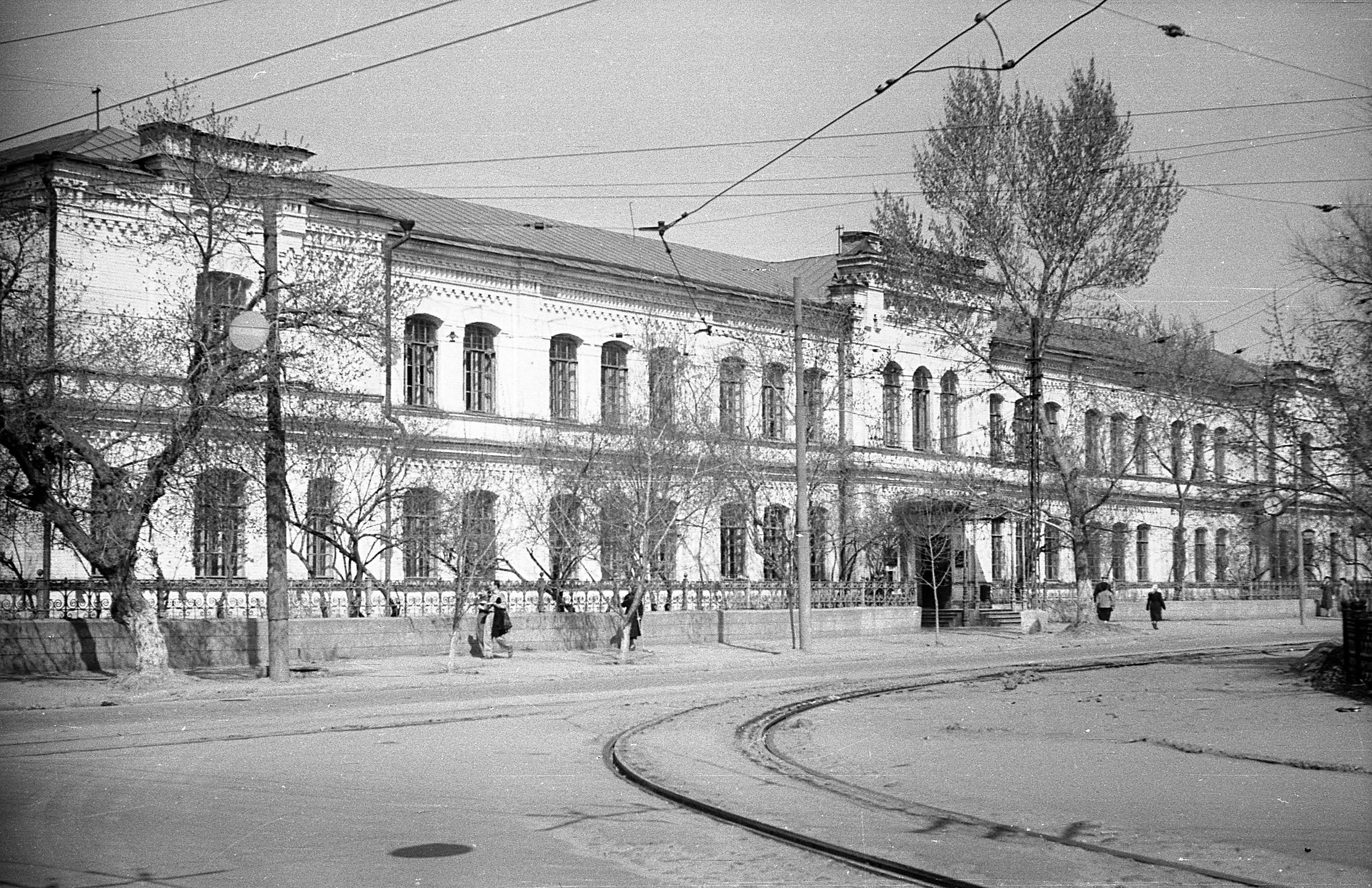 Фото старого саратова. Астраханская улица Саратова история. Старый Саратов ул Астраханская. Старый Саратов видеохроника. Старинные места в Саратове.