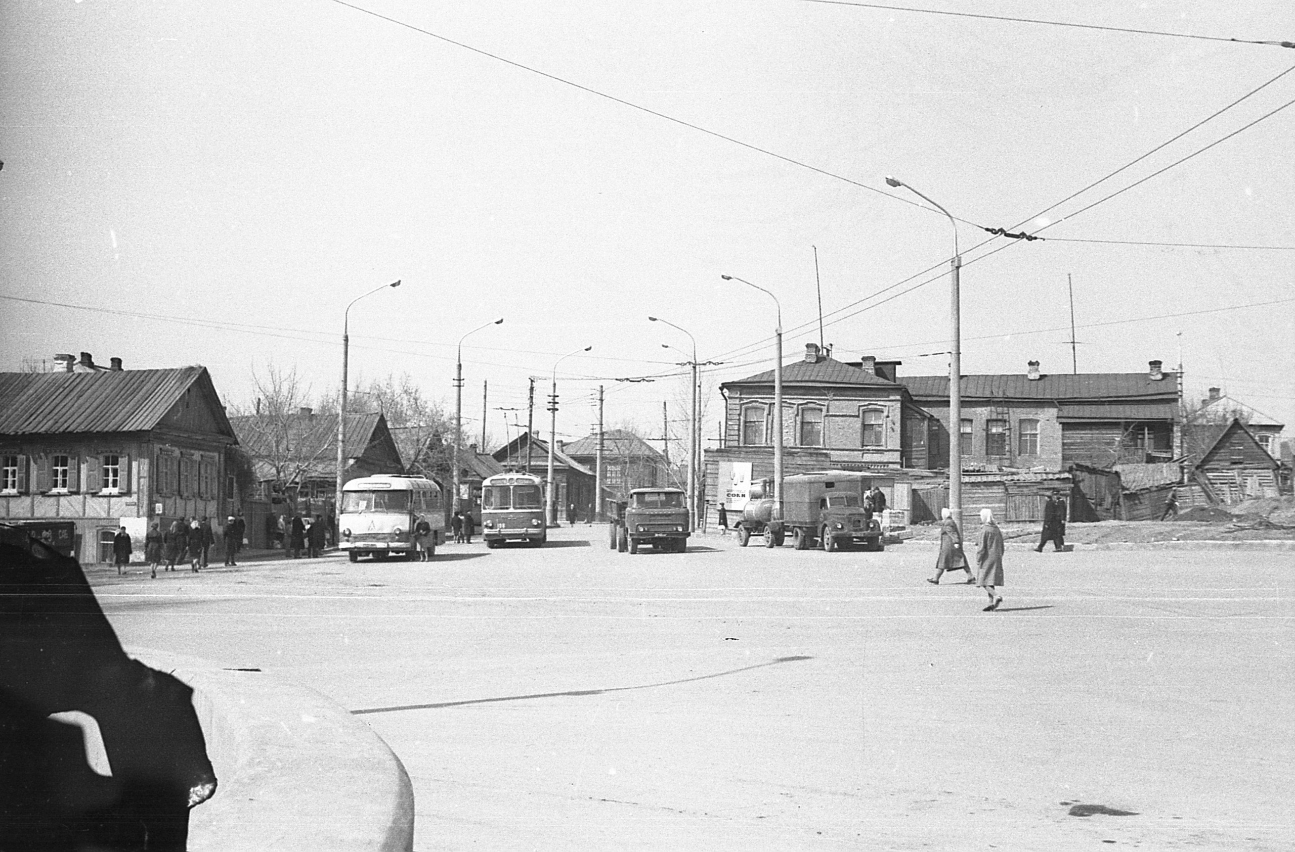 предмостовая площадь в саратове