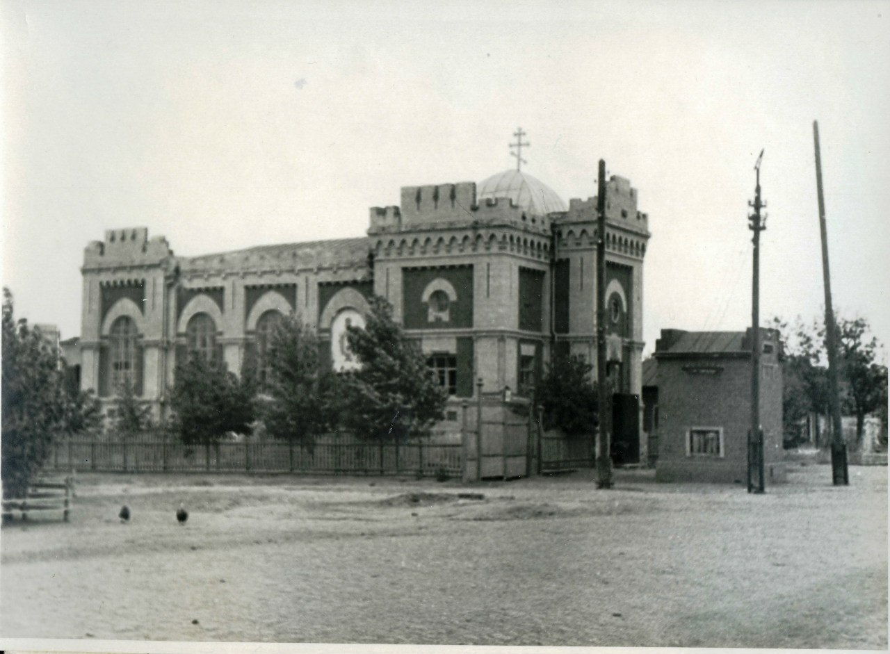 Летом 1940 года балашов. Балашов 2000 год. Балашов Церковь на Советской.