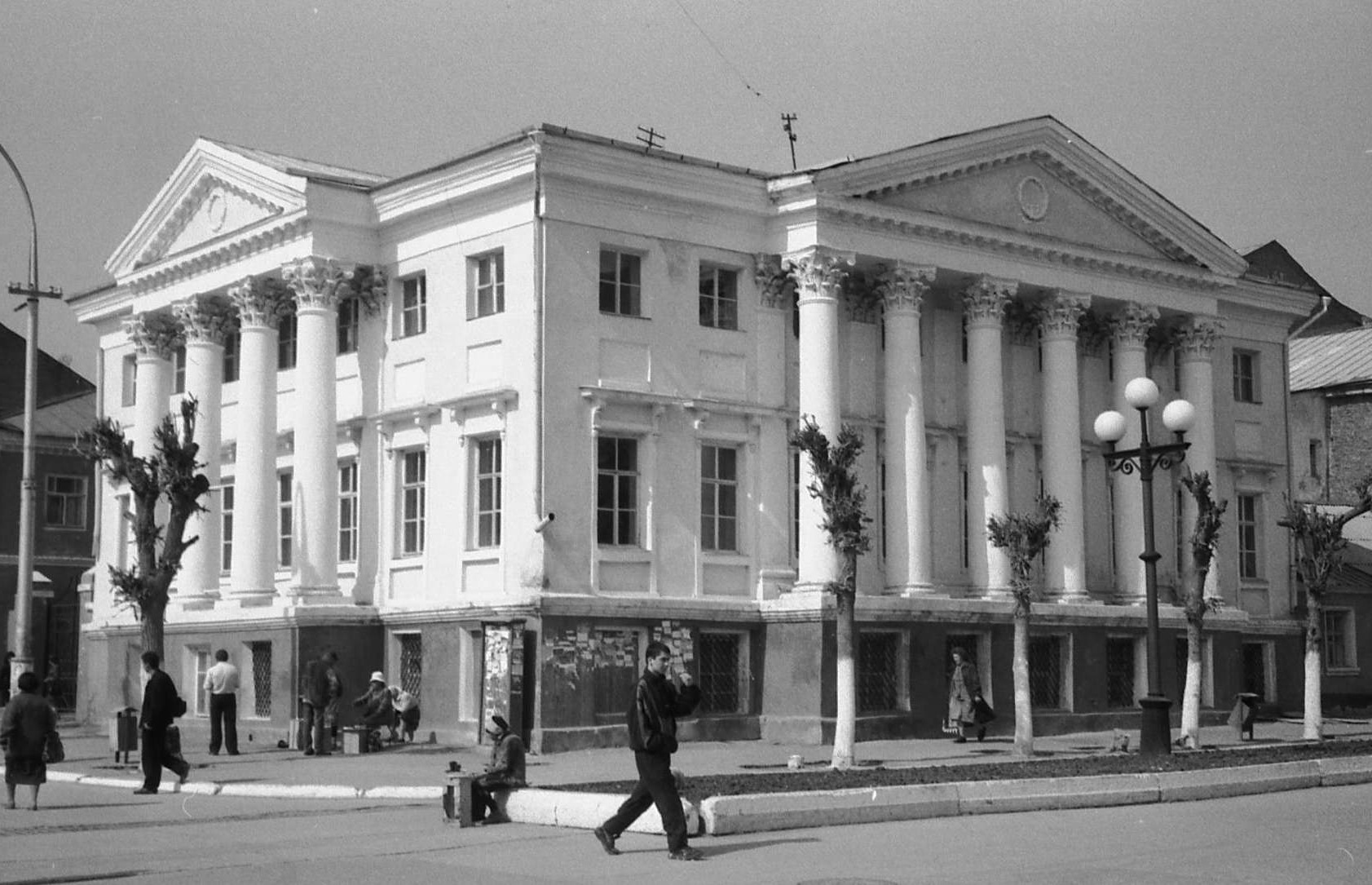 Вольск. Улица Октябрьская, 106 угол улицы Революционной | Фотографии  старого Саратова