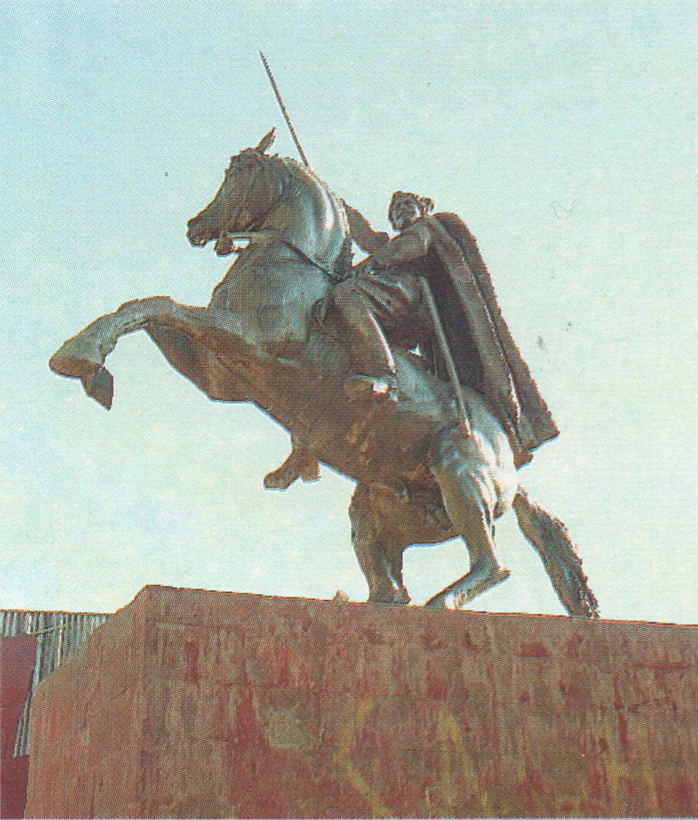 Памятник Чапаеву в Пугачеве