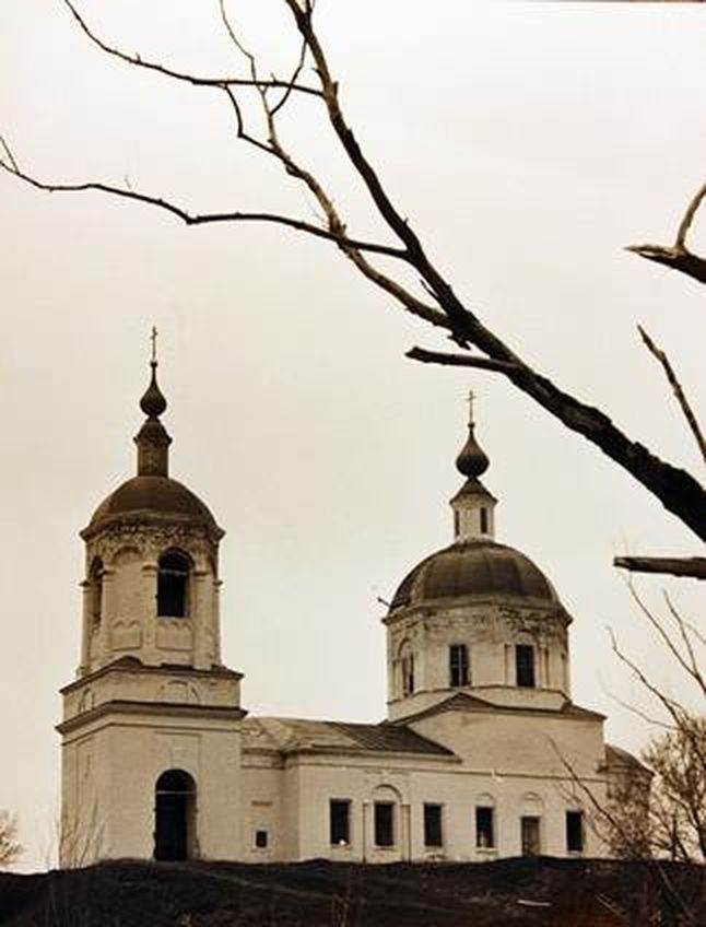 Саратовский михайловка. Церковь в селе Михайловка Саратовского района. Церковь Архангела Михаила Саратов. Храм Архангела Михаила с Михайловка Саратовская область. Село Михайловка Саратовский район.