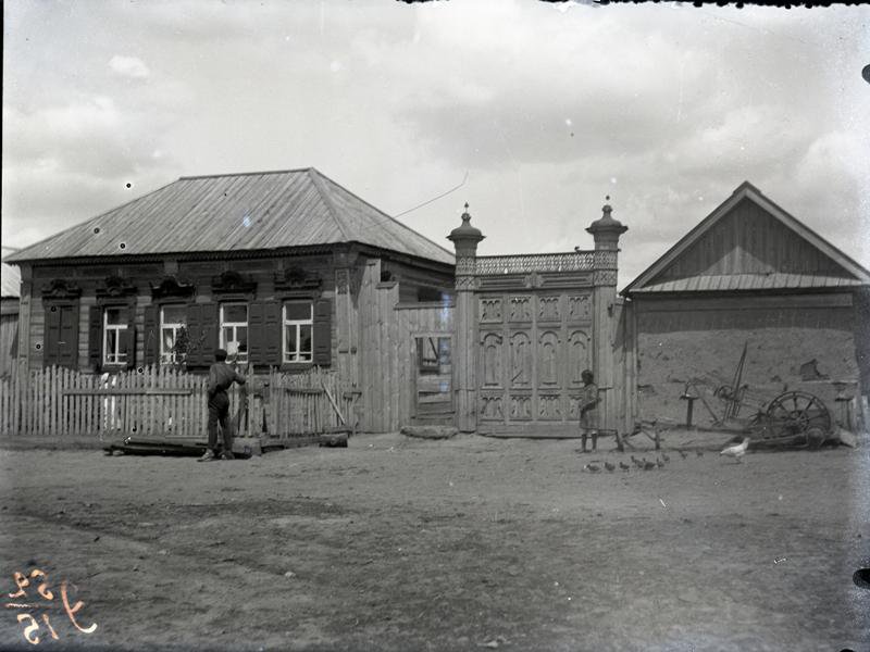 Саратовские деревни. Старые села Саратовской области. Старые сёла Саратовской губернии. Дом кулака. Старые деревни Саратовской области.