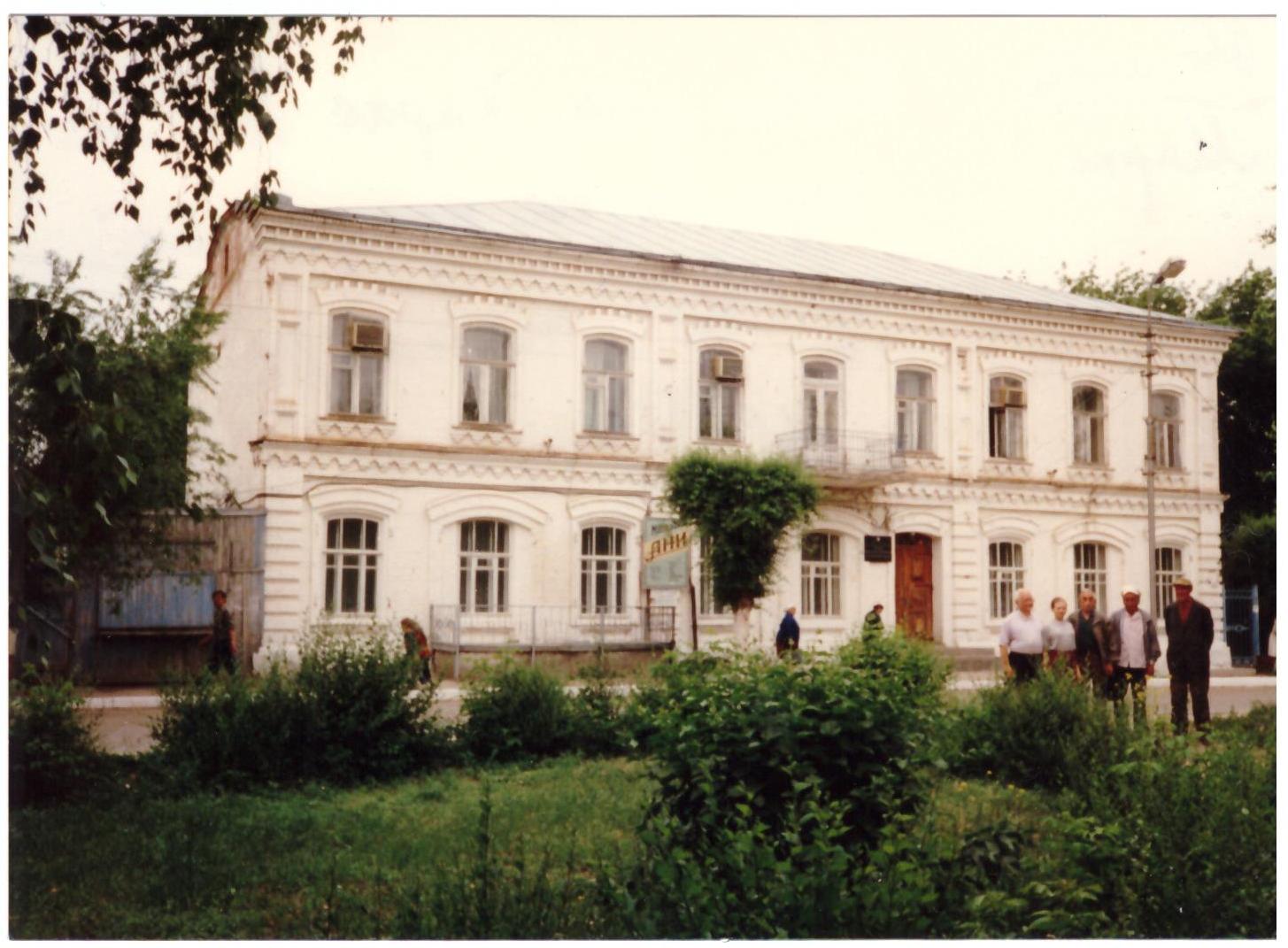 Маркс. Купеческое собрание, дом Я. Я. Карле. Проспект Ленина, 7 |  Фотографии старого Саратова