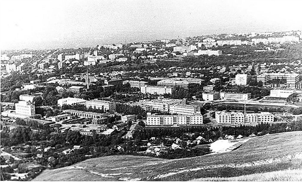 Вольск толстого. Вольск 1953. Вольск 1941-1945. Военное училище в Вольске панорама. Вольск лето 1913 год.