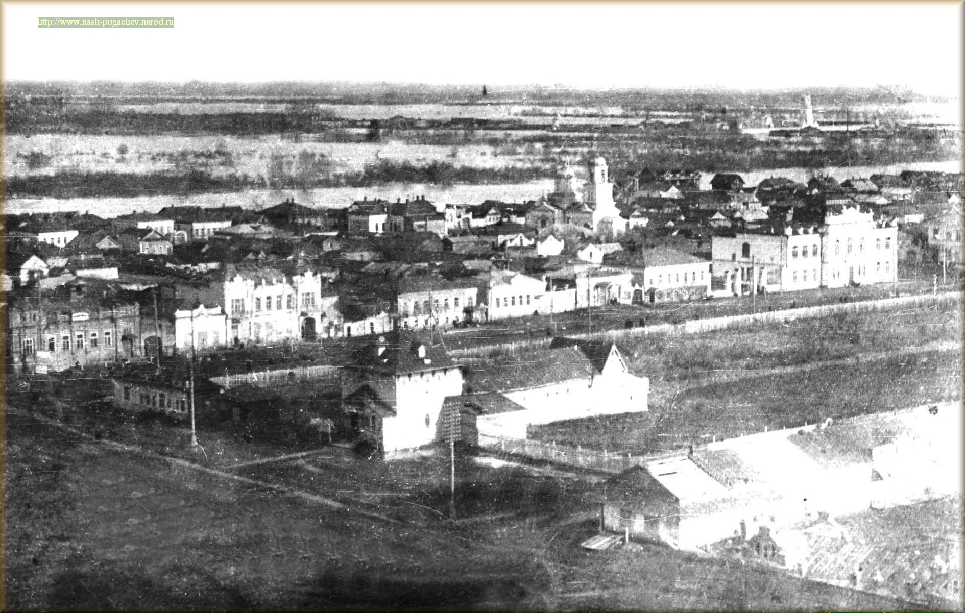 Центр города Николаевска во время наводнения 1917 года | Фотографии старого  Саратова