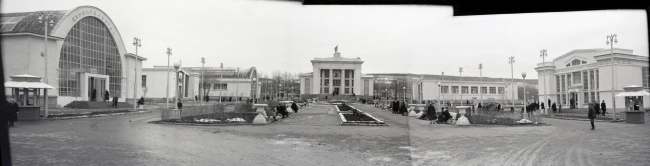 Вднх саратовская область. ВДНХ Саратов. Выставка ВДНХ 1958. Саратовская ВДНХ торговый центр. Строительство Саратовской ВДНХ.